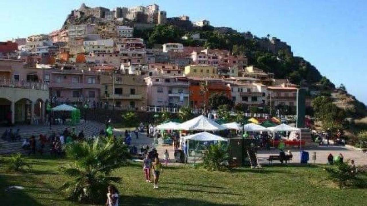 Castelsardo Con Vista Lägenhet Exteriör bild