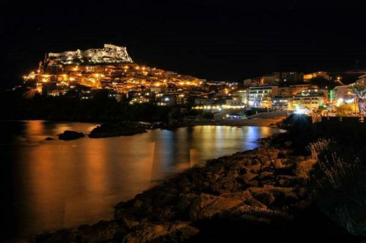 Castelsardo Con Vista Lägenhet Exteriör bild