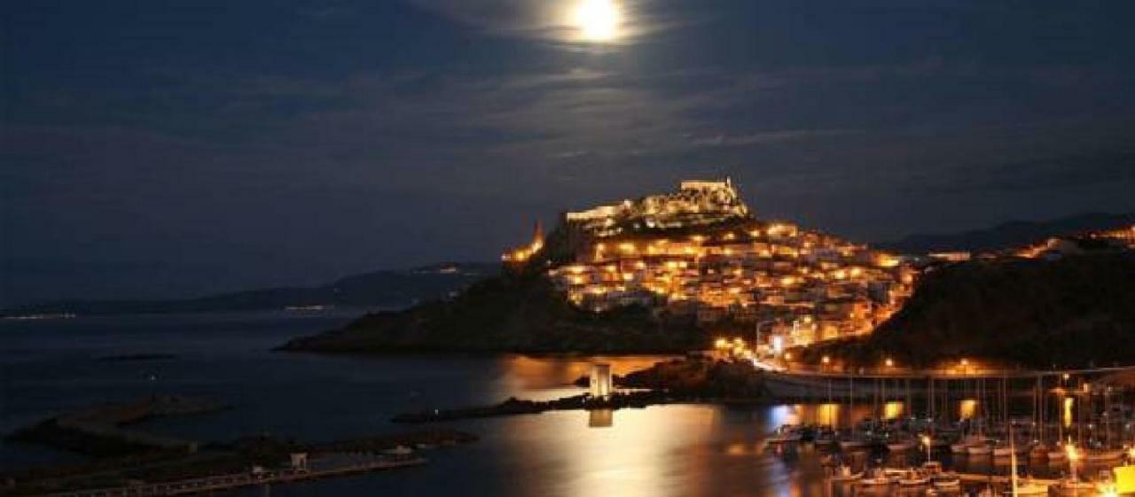 Castelsardo Con Vista Lägenhet Exteriör bild